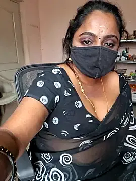 Queen_ilakiya  live sex cam