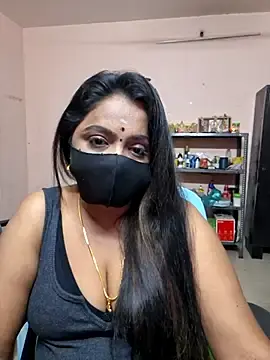 Queen_ilakiya  live sex cam