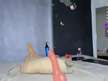 Alessiani69  live sex cam