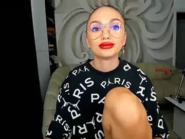 HaleySweet18  live sex cam