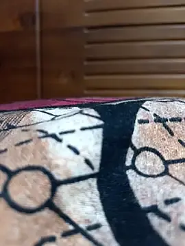 Kushi27  live sex cam