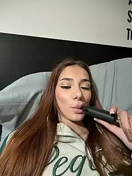 MiilaStarr  live sex cam