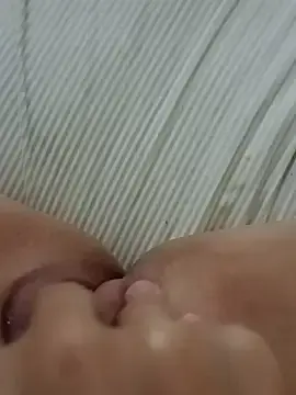 Lorry2245  live sex cam