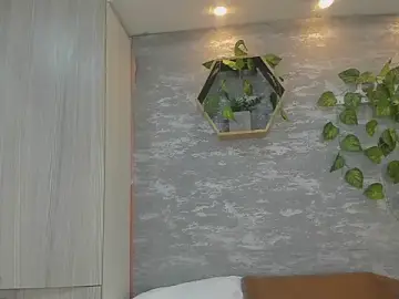 Mhelanny2  live sex cam