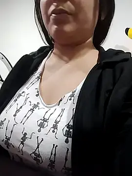 OliviaMartinez2  live sex cam