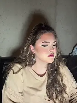 Babyizzie  live sex cam