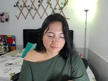Naughty_girl_4u  live sex cam