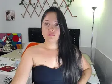 Naughty_girl_4u  live sex cam
