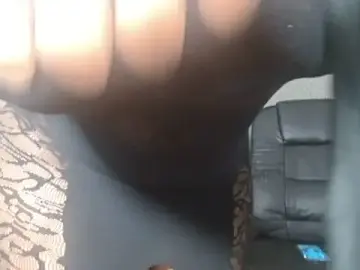 Cuddle_Bear  live sex cam