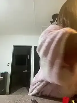 Cuddle_Bear  live sex cam