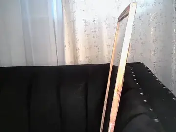 Queenb_2  live sex cam