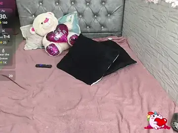 SofiaJackson8  live sex cam
