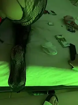 Briana_bri11  live sex cam