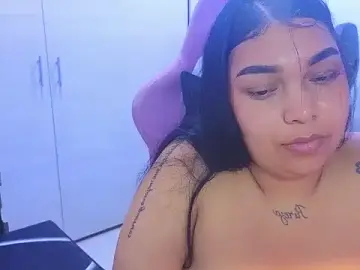 Latin-Mommy  live sex cam