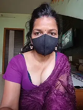 Shuttii_25  live sex cam
