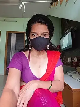 Shuttii_25  live sex cam