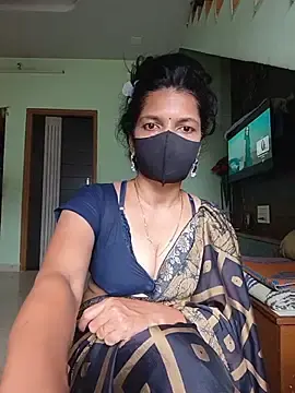 Shuttii_25  live sex cam