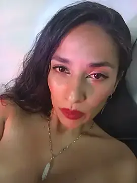 Chloewildd_  live sex cam