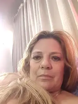 Karlaanqui1  live sex cam