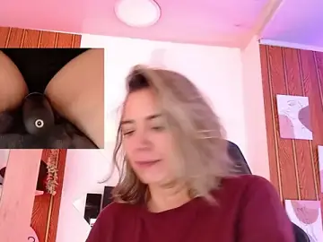 Milfsecret69  live sex cam