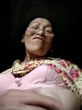 Mouth22  live sex cam