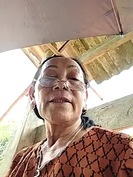 Mouth22  live sex cam