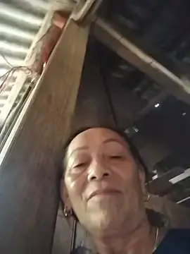 Mouth22  live sex cam