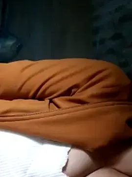 Yana-zz  live sex cam