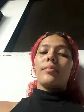 Emmily13  live sex cam