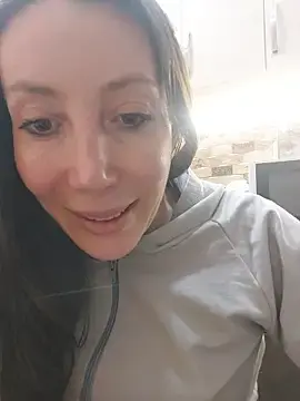 HellaryTourent  live sex cam