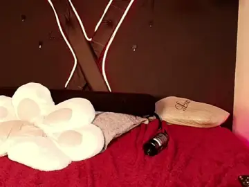 Cookie_bit  live sex cam