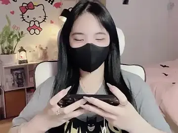 Keelinnn19  live sex cam