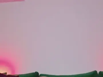 Lorawarnner  live sex cam