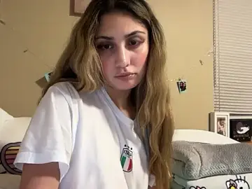 Badbihdani18  live sex cam