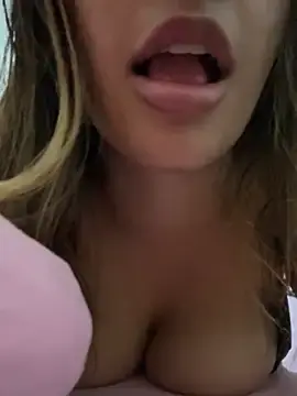 Caroll8  live sex cam