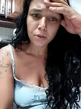 Monick17  live sex cam