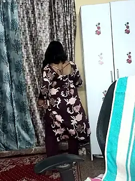 Hotty_Kavita  live sex cam