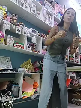 LunaZambrano  live sex cam