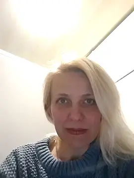 MiaLove183  live sex cam