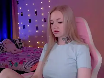 Naughty_Mable  live sex cam