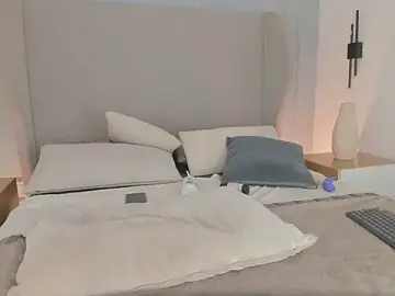 Chloe_d  live sex cam
