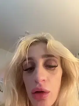 Daddyandstepdaughter  live sex cam