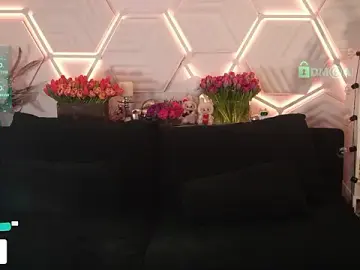 Taanni_bc  live sex cam