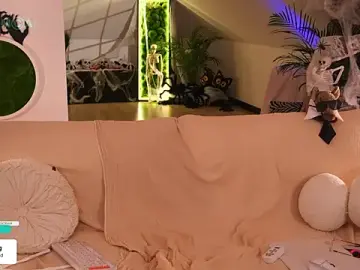 Taanni_bc  live sex cam