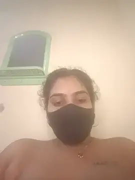 Cute-girlyy  live sex cam