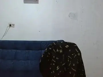 Marilyn_xxxx  live sex cam