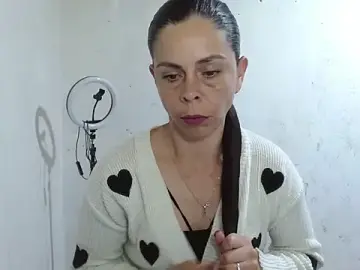 Marilyn_xxxx  live sex cam