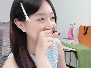 Yoyo33355  live sex cam