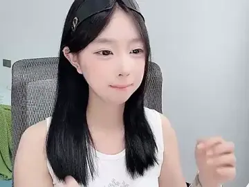Yoyo33355  live sex cam