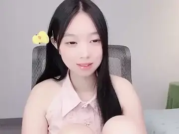 Yoyo33355  live sex cam